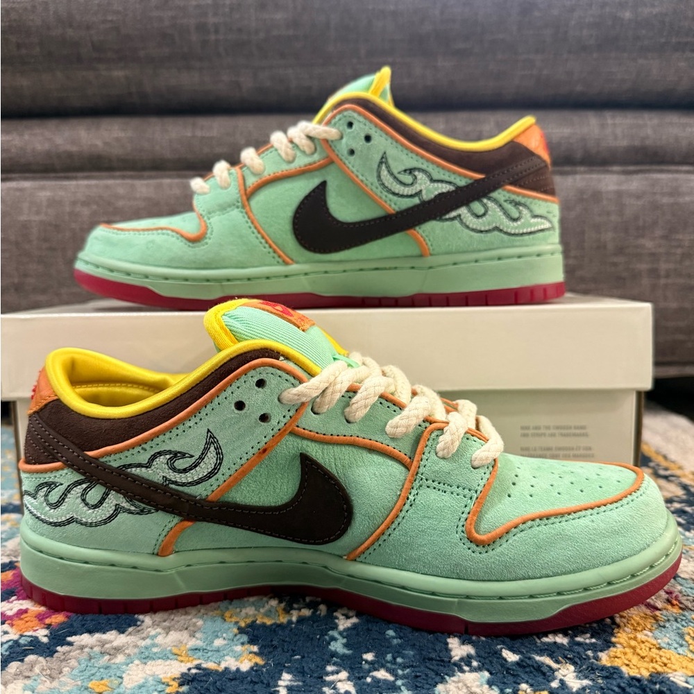 Size 7M/8.5W - Nike Dunk Low SB “Rodeo” - Picture 2 of 6